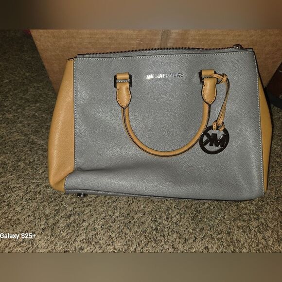 Michael Kors Gray and Tan Sutton Satchel - Picture 4 of 6